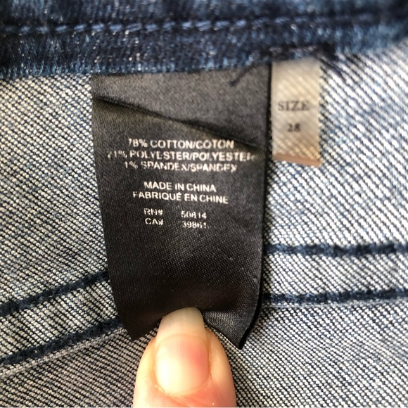 Tahari Jeans Skinny Style Size 28 - Picture 4 of 6